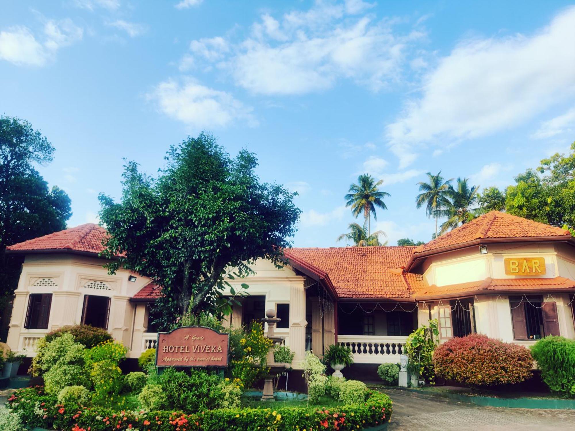 Grand Colonial Viveka Hotel Kurunegala Exterior foto