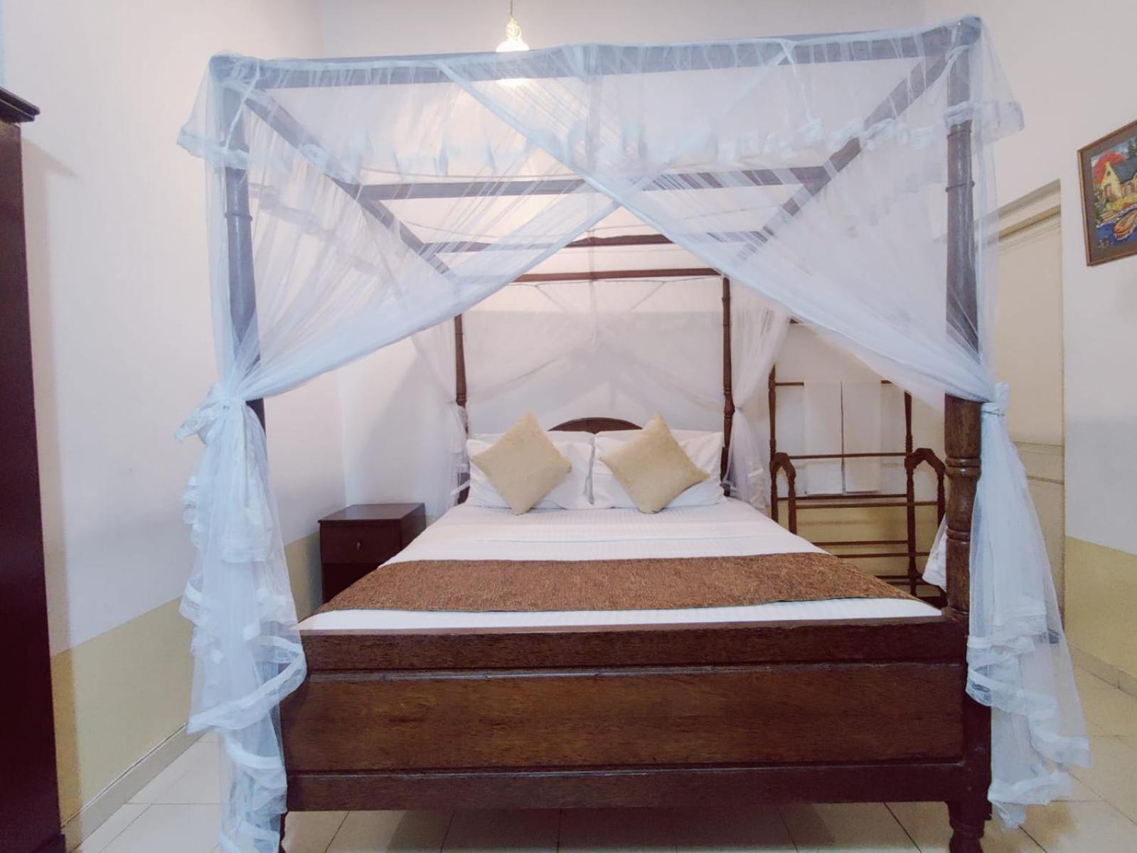 Grand Colonial Viveka Hotel Kurunegala Exterior foto