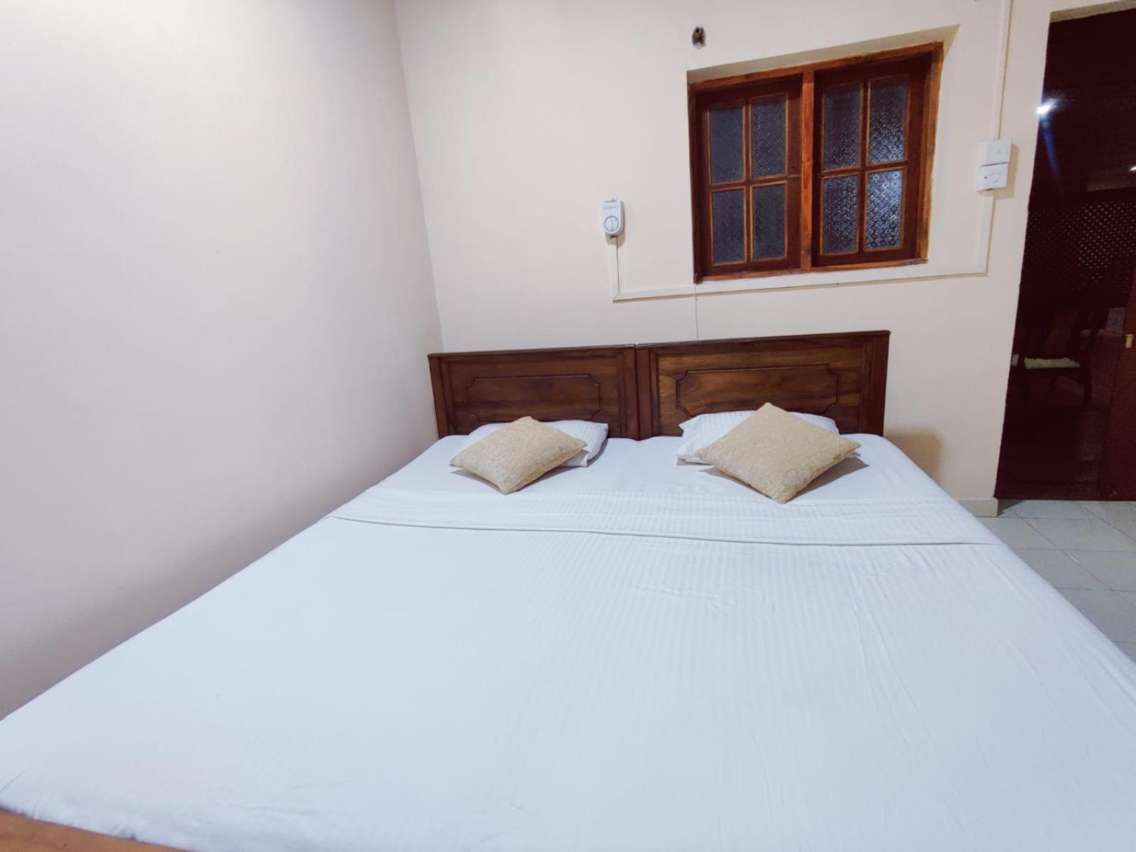 Grand Colonial Viveka Hotel Kurunegala Exterior foto