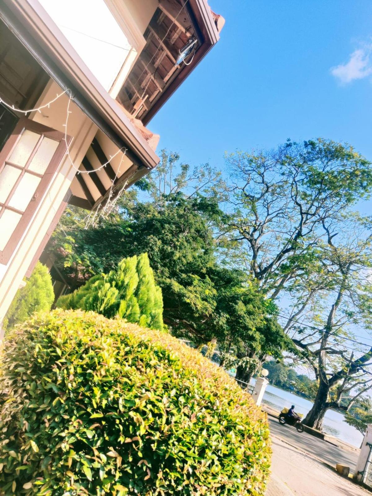Grand Colonial Viveka Hotel Kurunegala Exterior foto