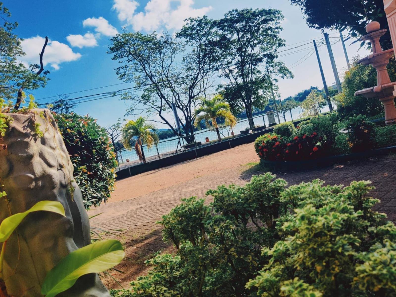 Grand Colonial Viveka Hotel Kurunegala Exterior foto